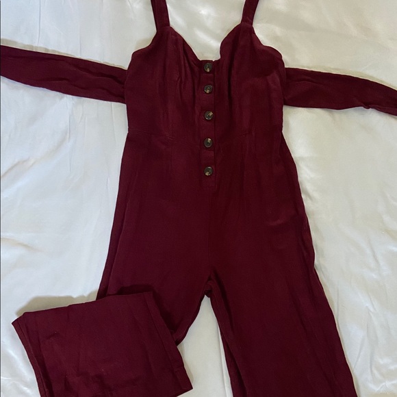 Red jumper - Picture 1 of 2